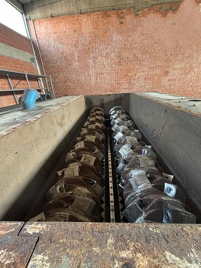 Refurbished VECOPLAN VNZ 3000 TWIN SHAFT 264 KW