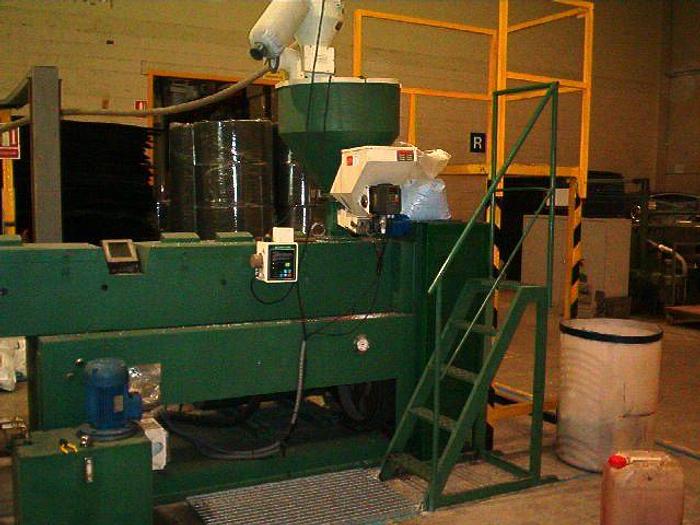 Used AMUT SHEET EXTRUSION LINE s.90 mm w.900 mm.