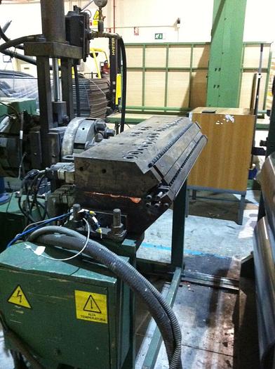 Used AMUT SHEET EXTRUSION LINE s.90 mm w.900 mm.