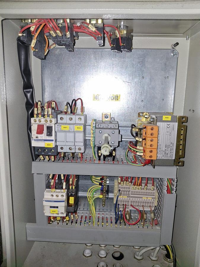 Refurbished BD PLAST SCREENCHANGER 300mm.