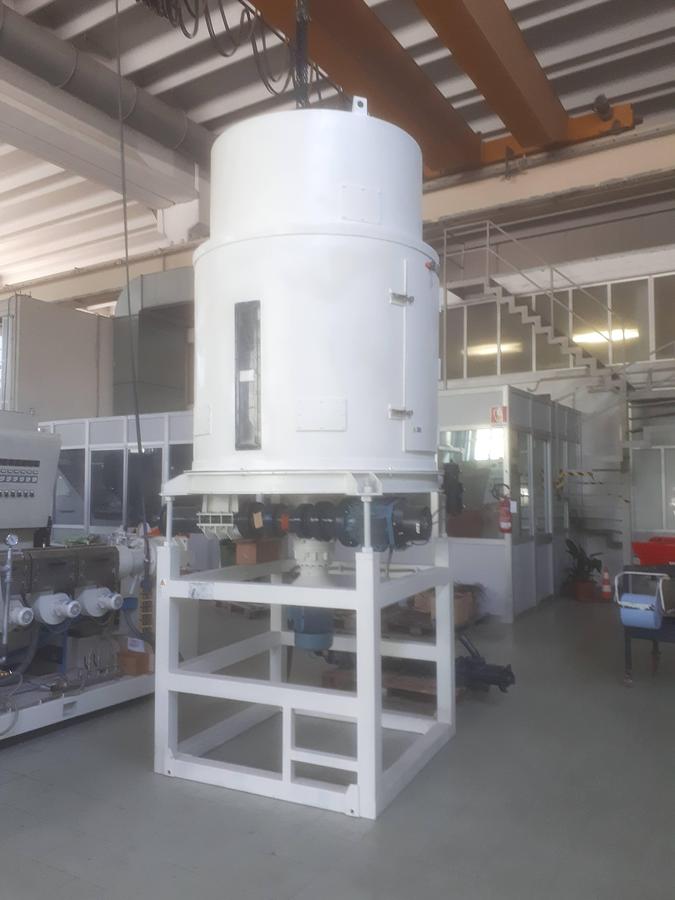 BUFFER SILOS - TO ENSURE FEEDING CONTINUITY