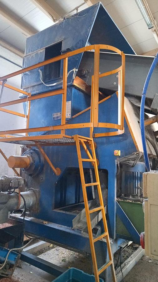 Used 2001 VMC Impianti 1800 mm.