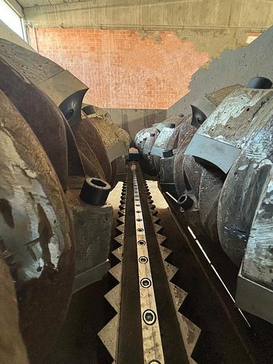 Refurbished VECOPLAN VNZ 3000 TWIN SHAFT 264 KW