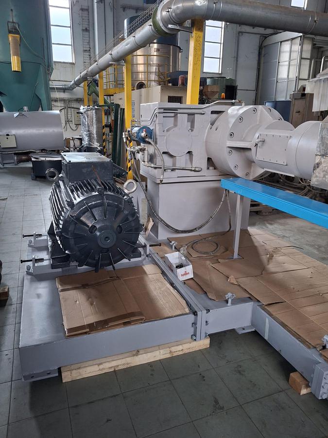 Refurbished extruder 160 mm. 50 LD 2x degassing with energy saving IR heaters