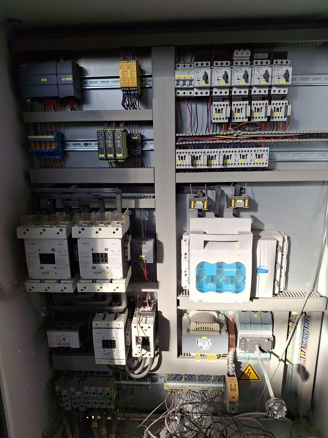 Refurbished single shaft shredder 1500 mm 90 kw weima 2015