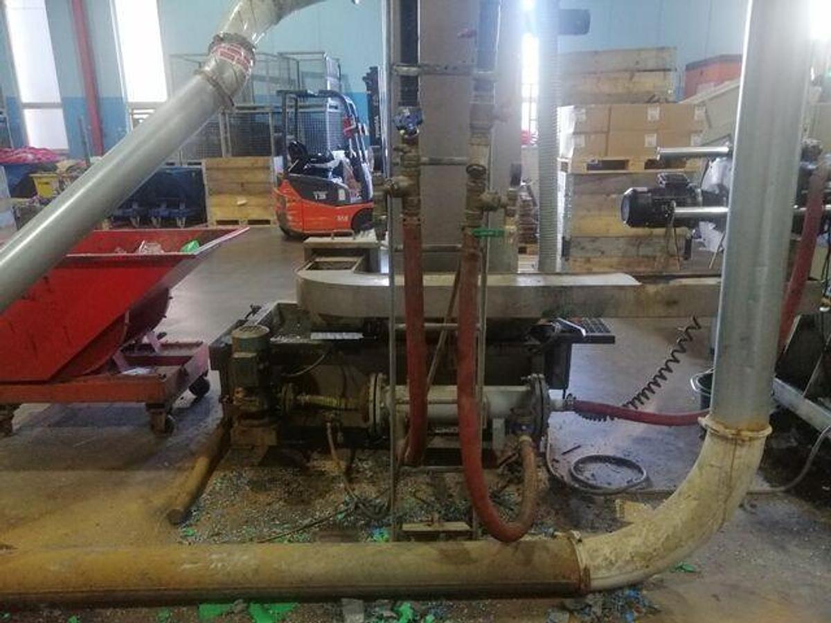 Used 2003 NGR Extruder single screw