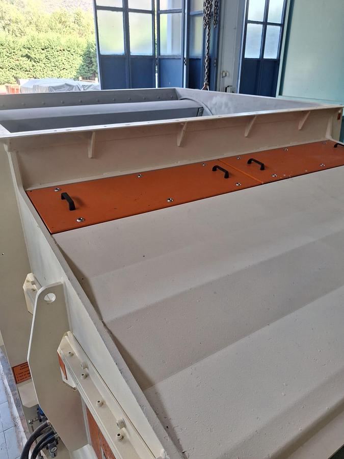 Refurbished vecoplan vaz 2500 HiTorque MNF-T 247 kw or 203 kw drive top ram reconditioned - Atex