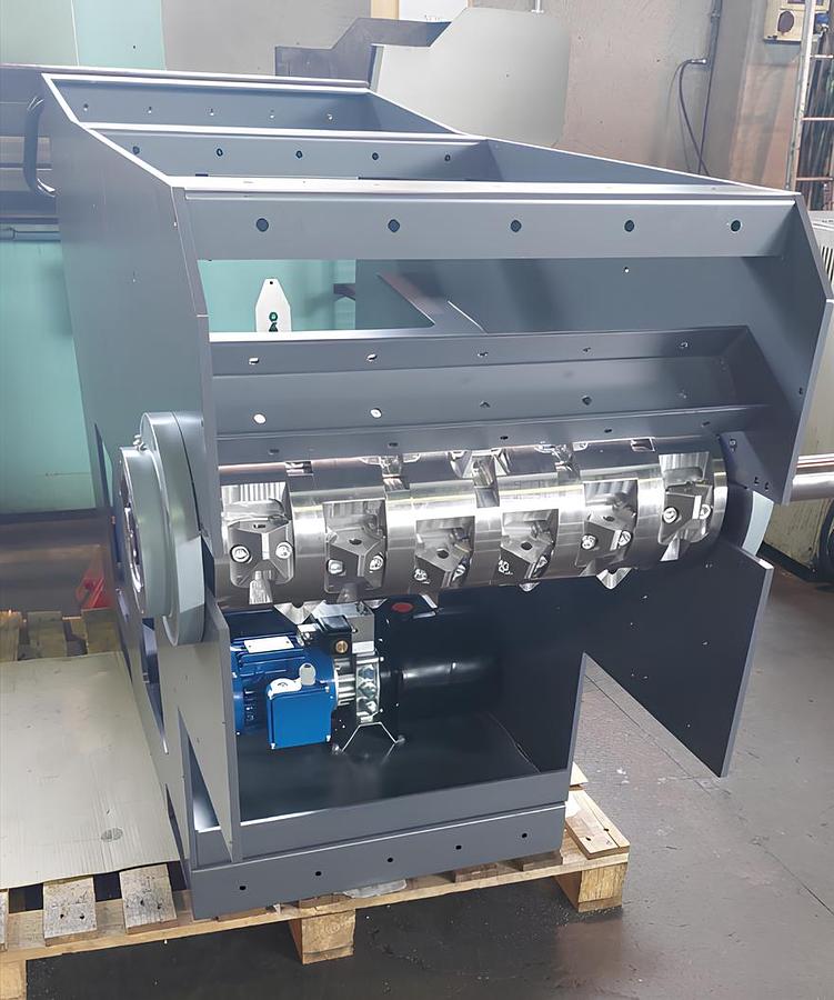 ALL PURPOSE SHREDDER 1.300 mm 55 kw