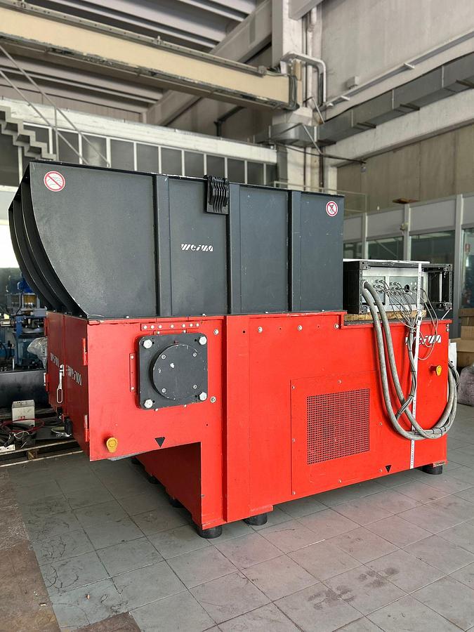 Refurbished single shaft shredder 1500 mm 90 kw weima 2015