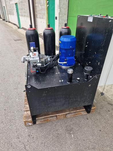 Used 2017 BD PLAST BDO 400 mm.diameter SEMI AUTOMATIC