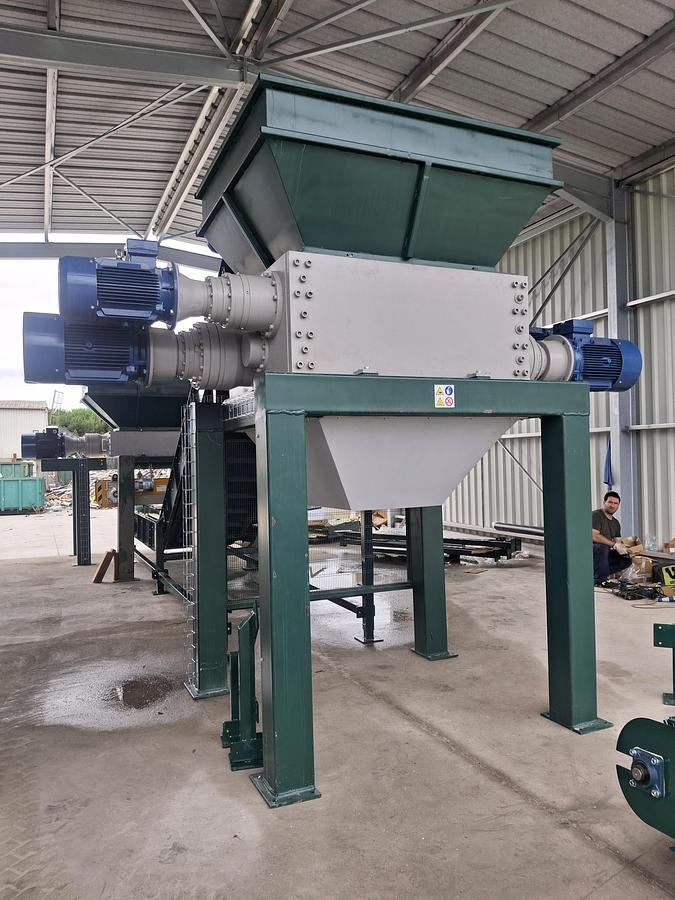 ALL PURPOSE STURDY SHREDDER 1.500 mm 2x45 + 2 x 22 kw