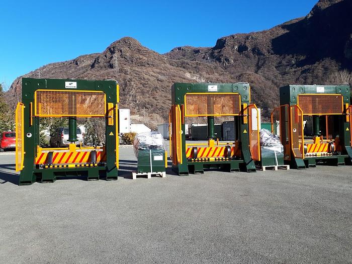 GUILLOTINE REEL SPLITTER 2.500x1.250 mm. 15 kw 50 T