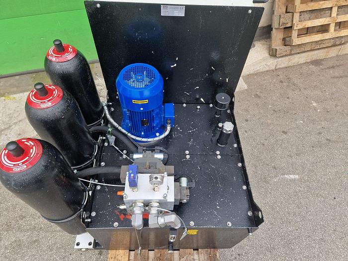 Used 2017 BD PLAST BDO 400 mm.diameter SEMI AUTOMATIC