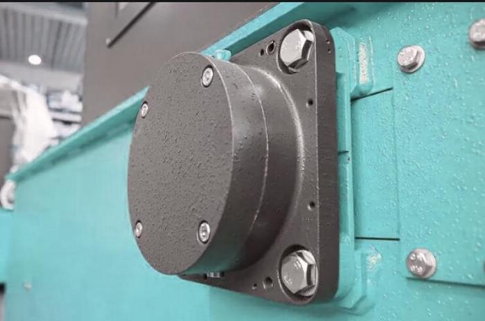 SINGLE SHAFT SHREDDER 1.500 mm 90 kW