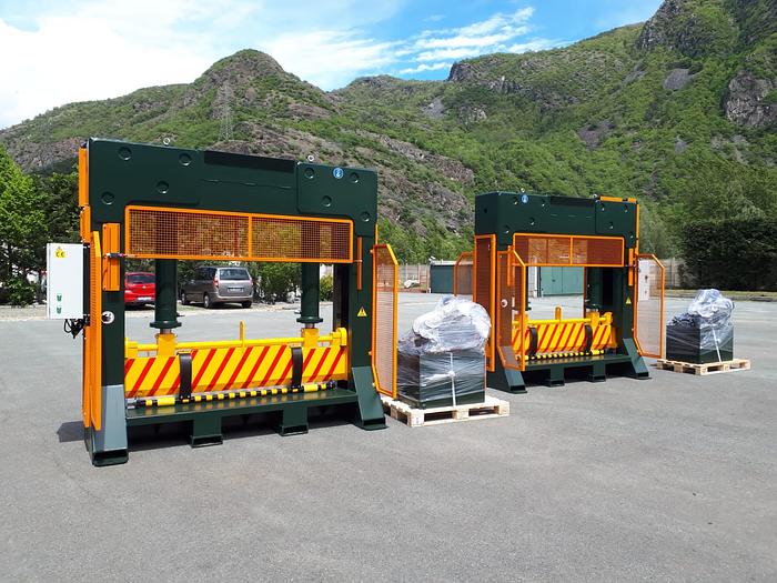 GUILLOTINE REEL SPLITTER 2.500x1.500 mm. 15 kw 50 T