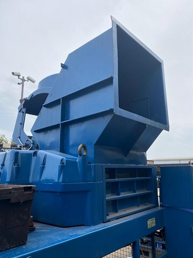 Refurbished 2008 SATRIND K8/25 800 mm. 18,5 kW with vertical ram