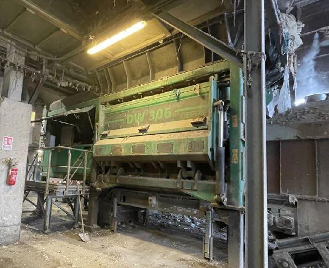 Used 2012 DOPPSTADT dual shaft shredder DW 306 Ceron