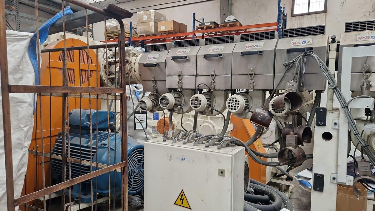 Used 2003 UNION Sheet extrusion line 1.500 mm wide 130 mm.screw Ø
