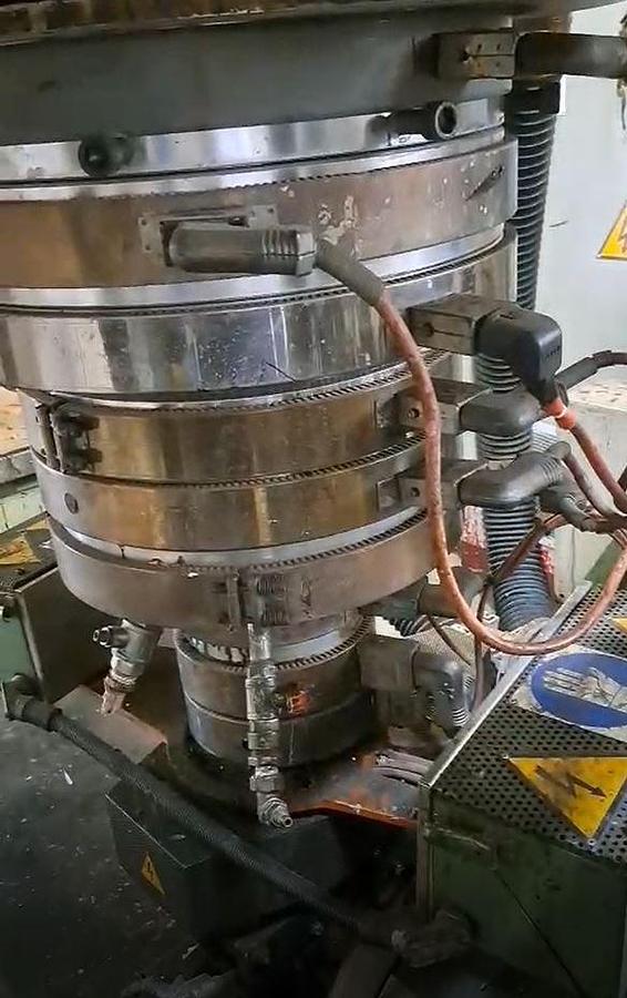 Used TECOM 65 mm. screw 1600 mm.