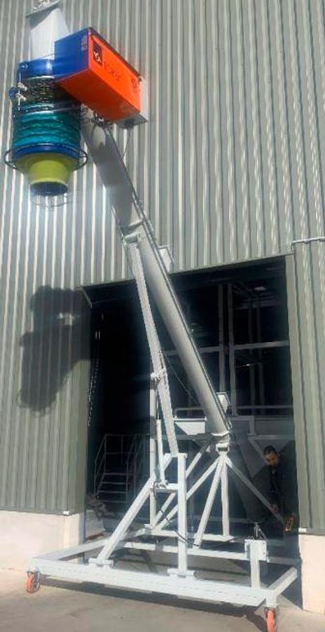 wheeled tanker loader, adj.height with automatic retractable sleeve