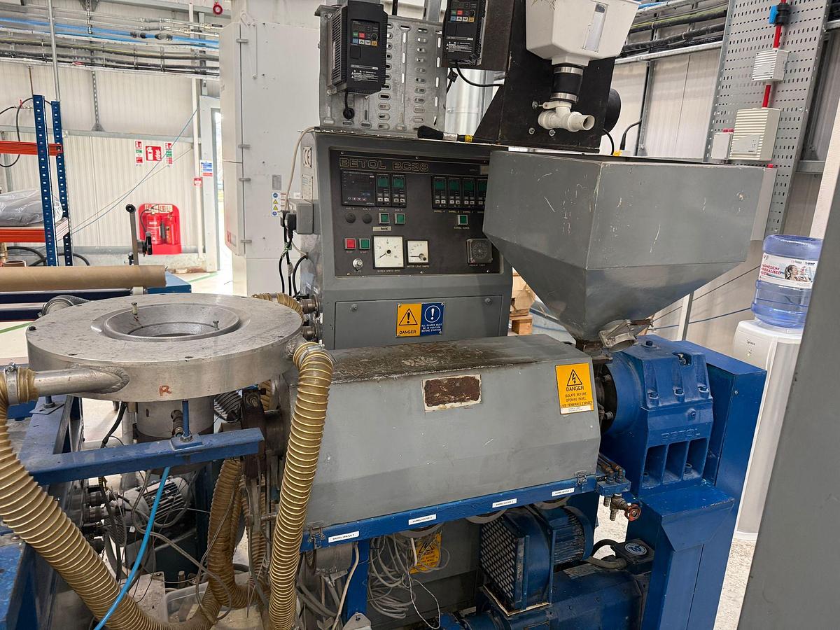 Used BETOL Lab film extruder 