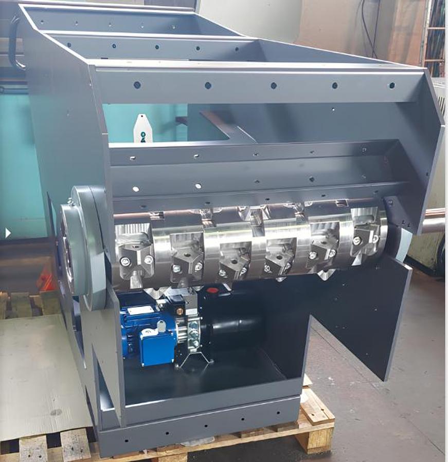 SINGLE SHAFT SHREDDER 1.000 mm 18,5 kw