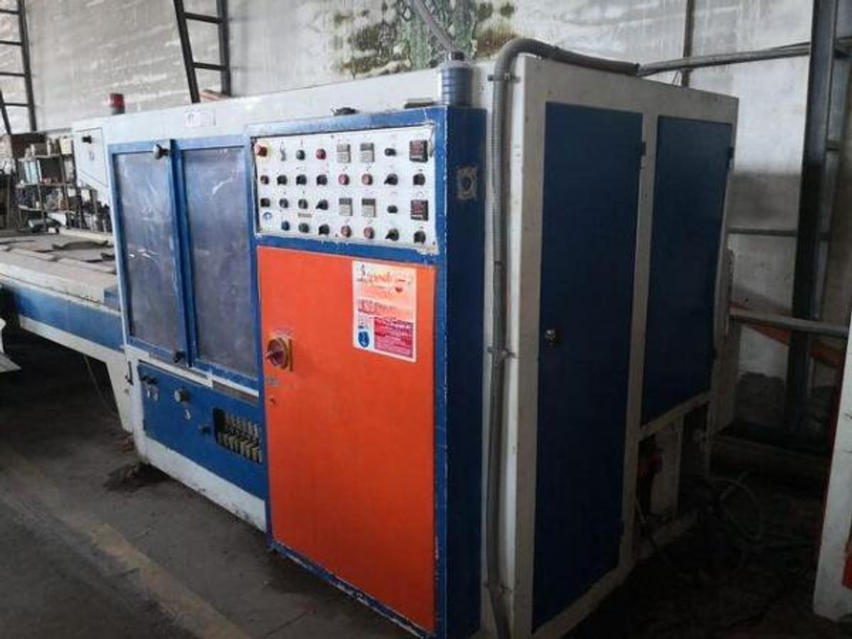 Used 1998 BANDERA TWIN SCREW PVC PIPES EXTRUDER HT 90