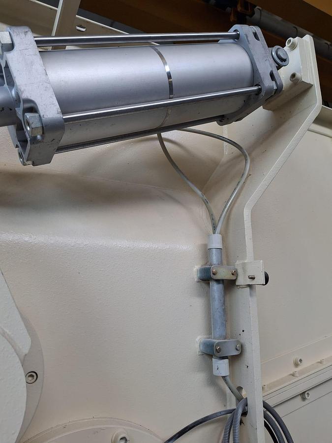 Refurbished vecoplan vaz 2500 HiTorque MNF-T 247 kw or 203 kw drive top ram reconditioned - Atex