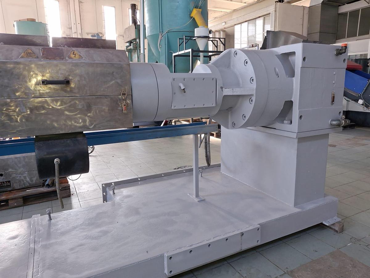 Refurbished extruder 160 mm. 50 LD 2x degassing with  energy saving IR heaters