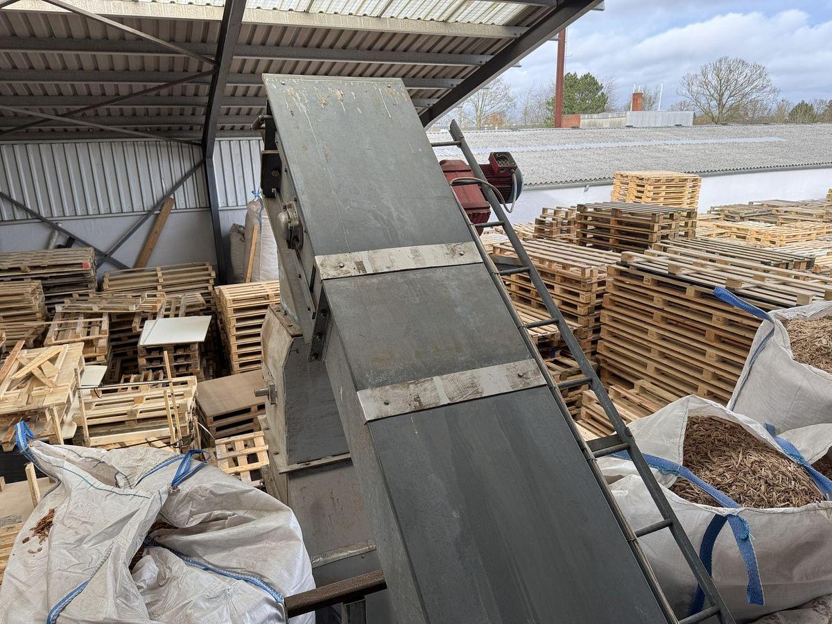 Refurbished 2000 VECOPLAN VAZ 145/135