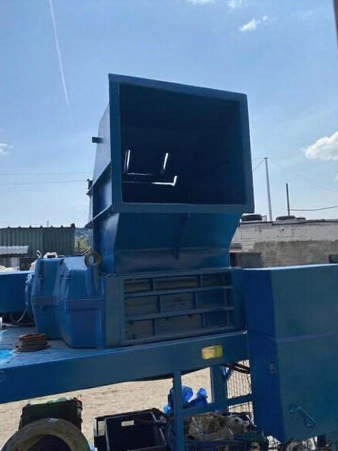 Refurbished 2008 SATRIND K8/25 800 mm. 18,5 kW with vertical ram