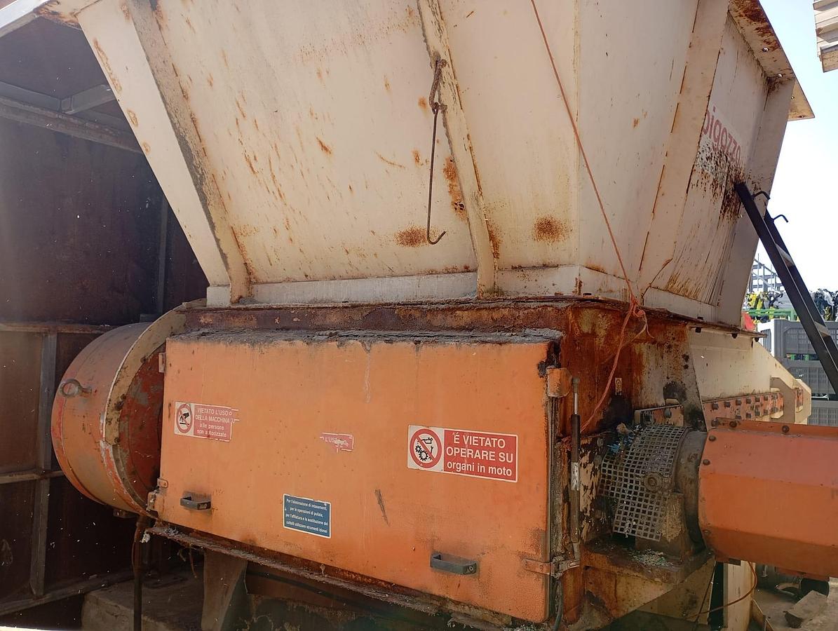 Refurbished 2008 VECOPLAN VAZ 1600 110 kW  60x60 mm knives