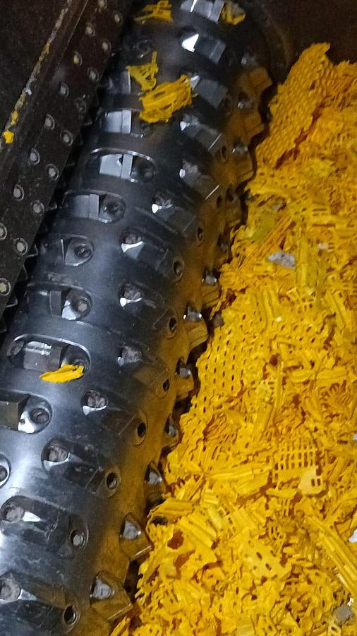 Used VMC Impianti single shaft shredder 1800 mm.