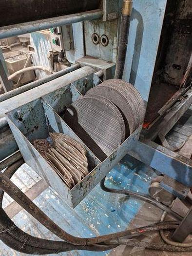 Used 1997 MARIS 2 X 92 mm. 40 L/D 2 degasing pumps