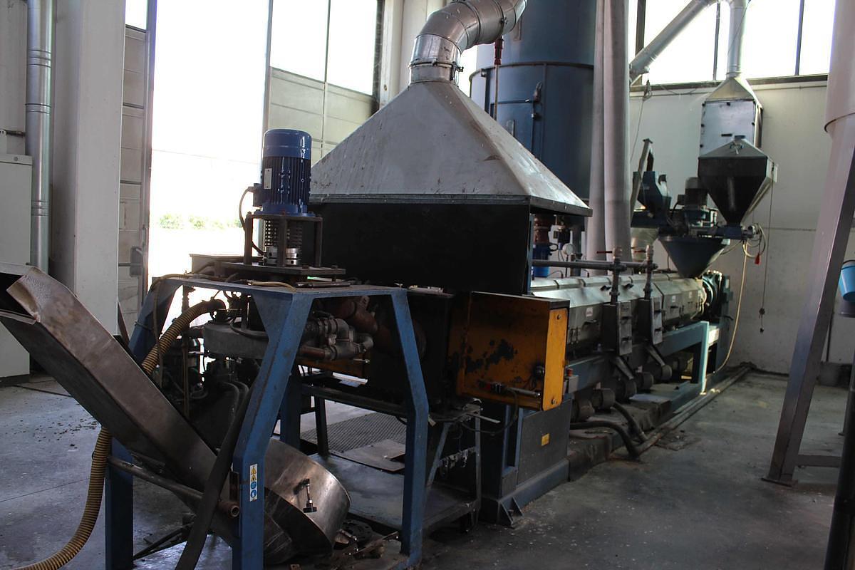 Refurbished 2014 CDM PREALPINA 130mm-extruder--2xdegassing-for-pe-pp-ps-pc-abs 