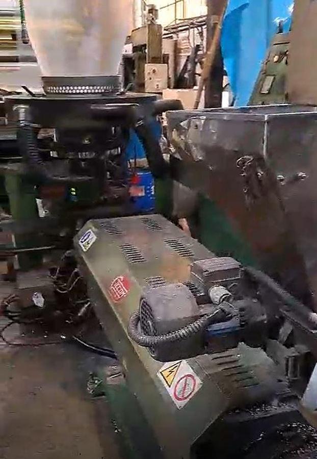 Used TECOM 65 mm. screw 1600 mm.