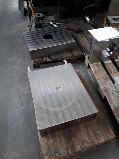 SEMI-AUTOMATIC SCREENCHANGERS Ø 30-400 mm.