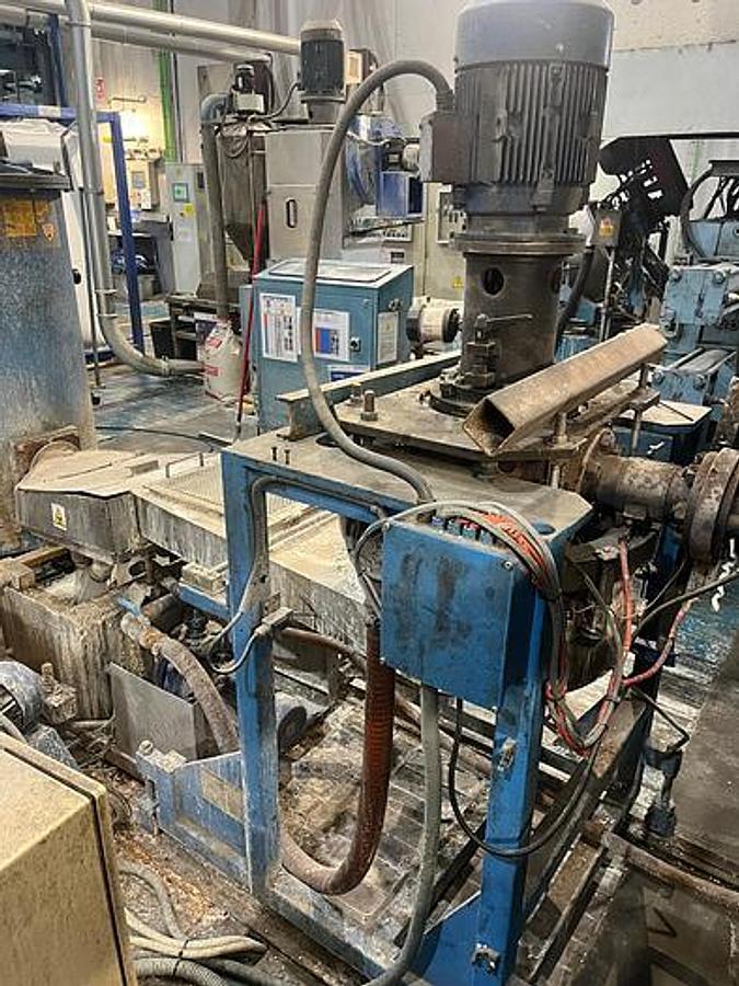 Used 1997 MARIS 2 X 92 mm. 40 L/D 2 degassing pumps