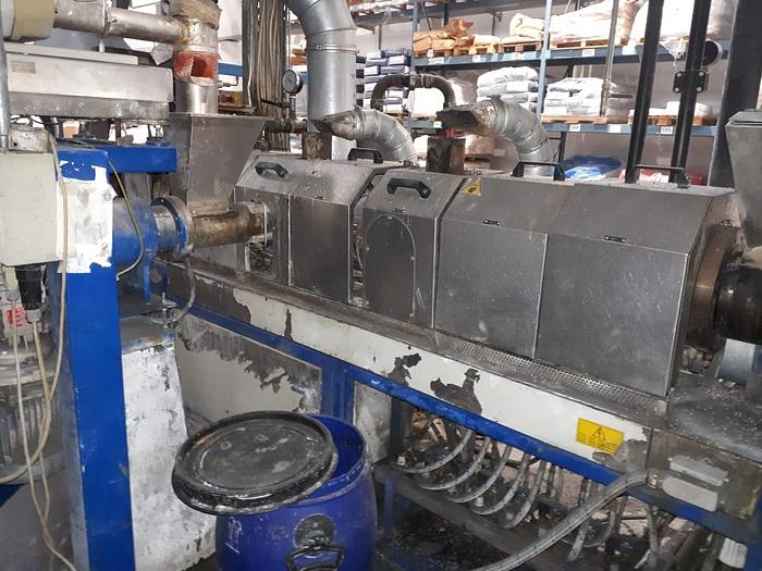 Refurbished COMAC EBC60 co-rotating 60 mm diam. 42 L/D