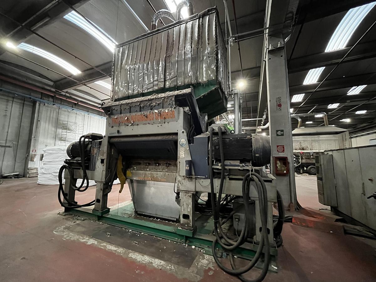 Used 2005 Lindner Single shaft shredder Komet 2200