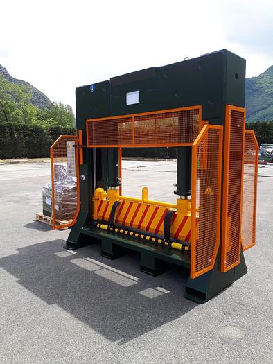 GUILLOTINE REEL SPLITTER 2000x1250 mm. 9 kw 2x17,5 T