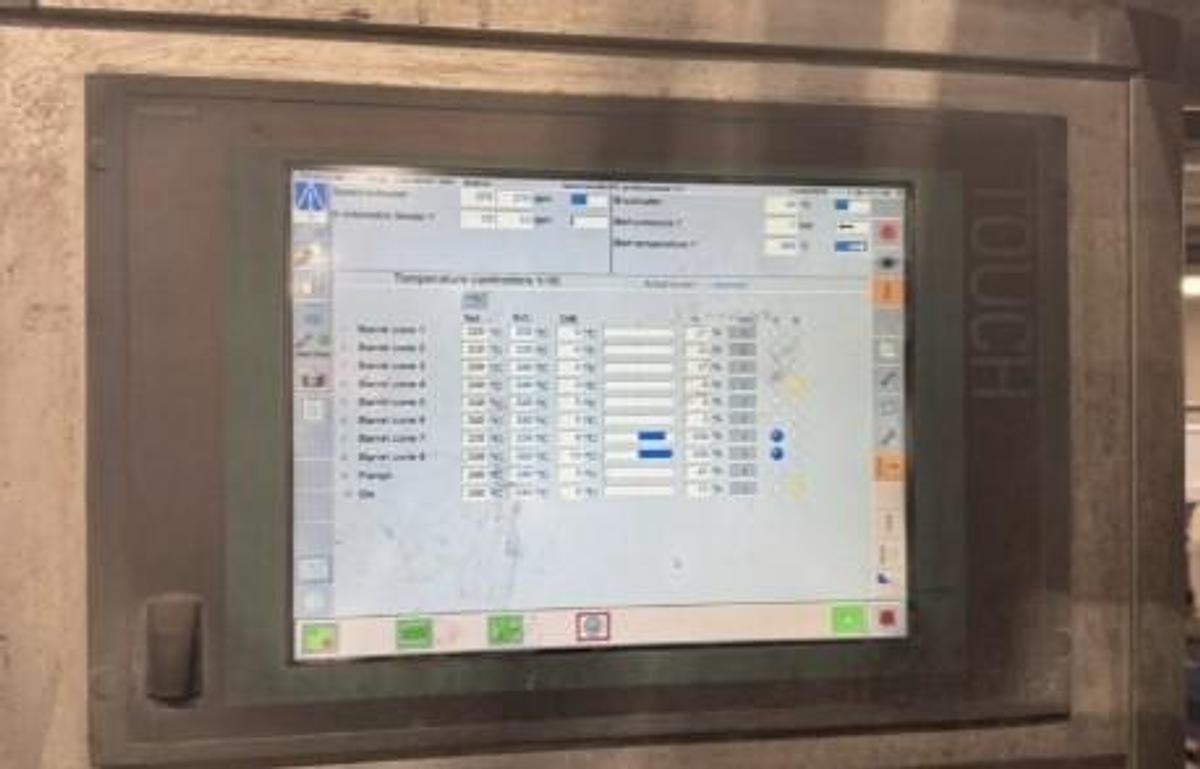 Refurbished LEISTRITZ Twin screw co-rotating extruder