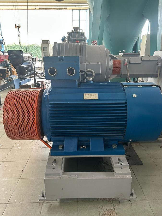 Used USED TECNOVA EXTRUSION LINE 130 mm.500-600 kg/h