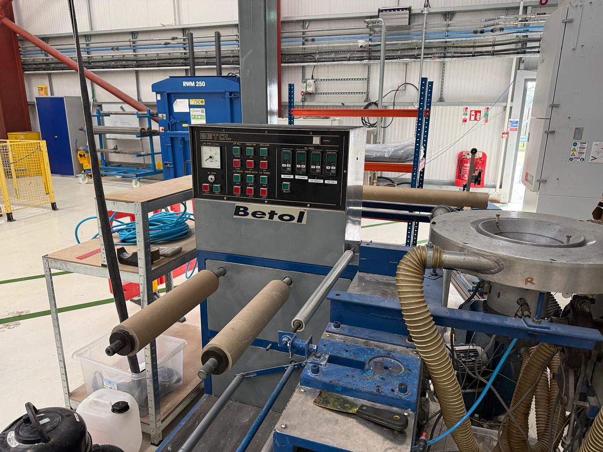 Used BETOL Lab film extruder 