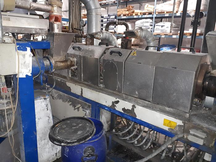 Refurbished COMAC EBC60 co-rotating 60 mm diam. 42 L/D