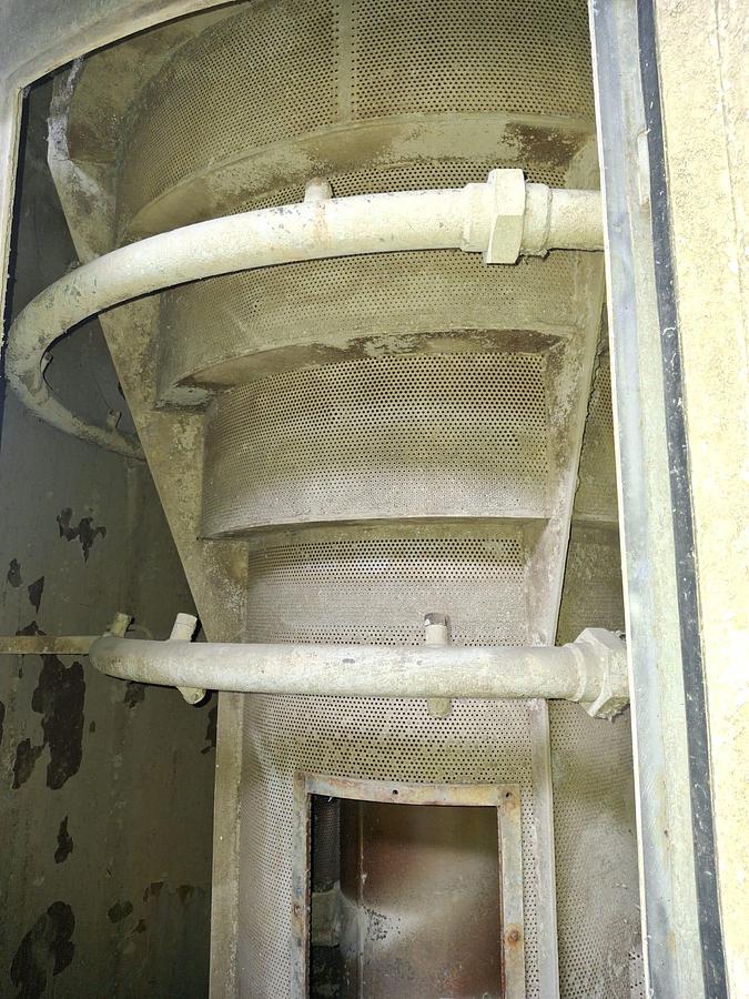 Used AMUT CENTRIFUGAL DRYER