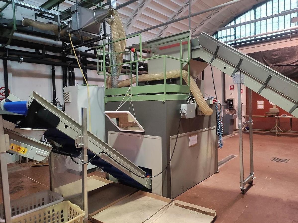 Refurbished Shredder+granulator combined - multi-purpose size reduction