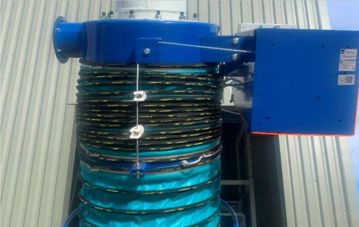 wheeled tanker loader, adj.height with automatic retractable sleeve