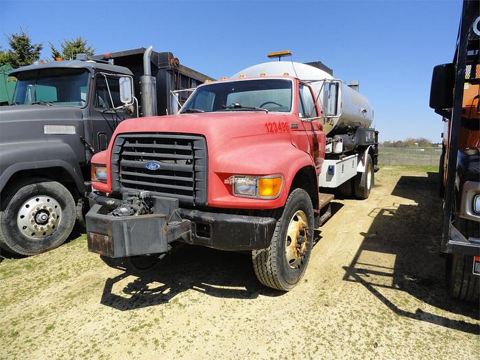 Used 1996 FORD F800