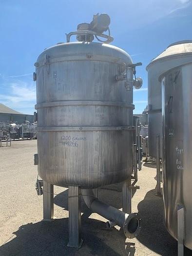 Used 1200 Gallon Vertical Stainless Steel Dearator Vacuum Juice Tank